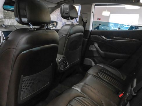 Used 2019 Maserati Levante GranLusso image 33