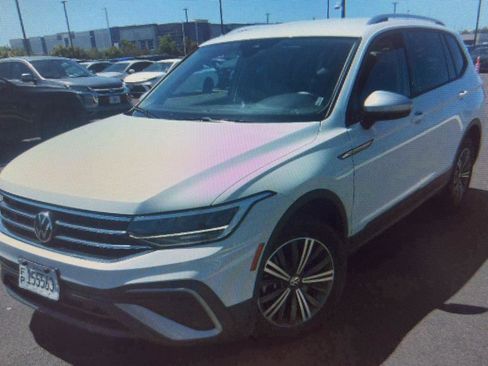 Used 2024 Volkswagen Tiguan Wolfsburg Edition AWD/4WD image 1