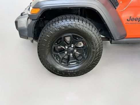 Used 2020 Jeep Gladiator Sport w/ Quick Order Package 24S AWD/4WD image 11