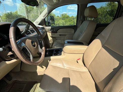 Used 2014 Chevrolet Silverado 3500 LTZ w/ LTZ Plus Package AWD/4WD image 15