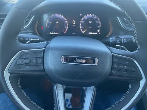 New 2025 Jeep Grand Cherokee Laredo w/ Luxury Tech Group I image 21