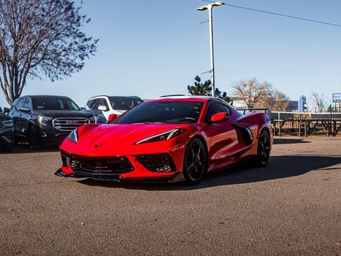 Used 2021 Chevrolet Corvette Stingray Premium Cpe w/ Z51 Performance Package image 3