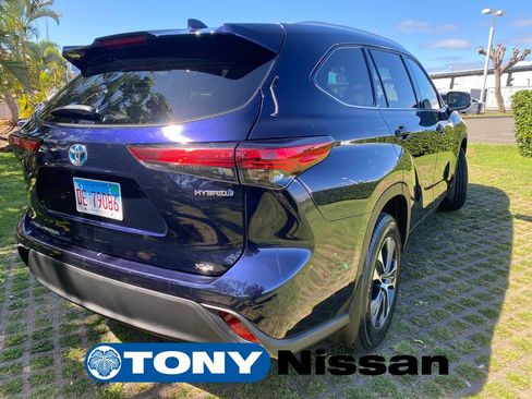 Used 2022 Toyota Highlander XLE image 7
