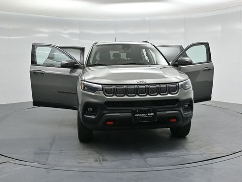 Used 2022 Jeep Compass Trailhawk w/ Trailhawk Elite Group image 31