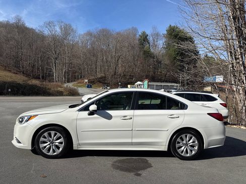 Used 2016 Subaru Legacy 2.5i Premium image 2