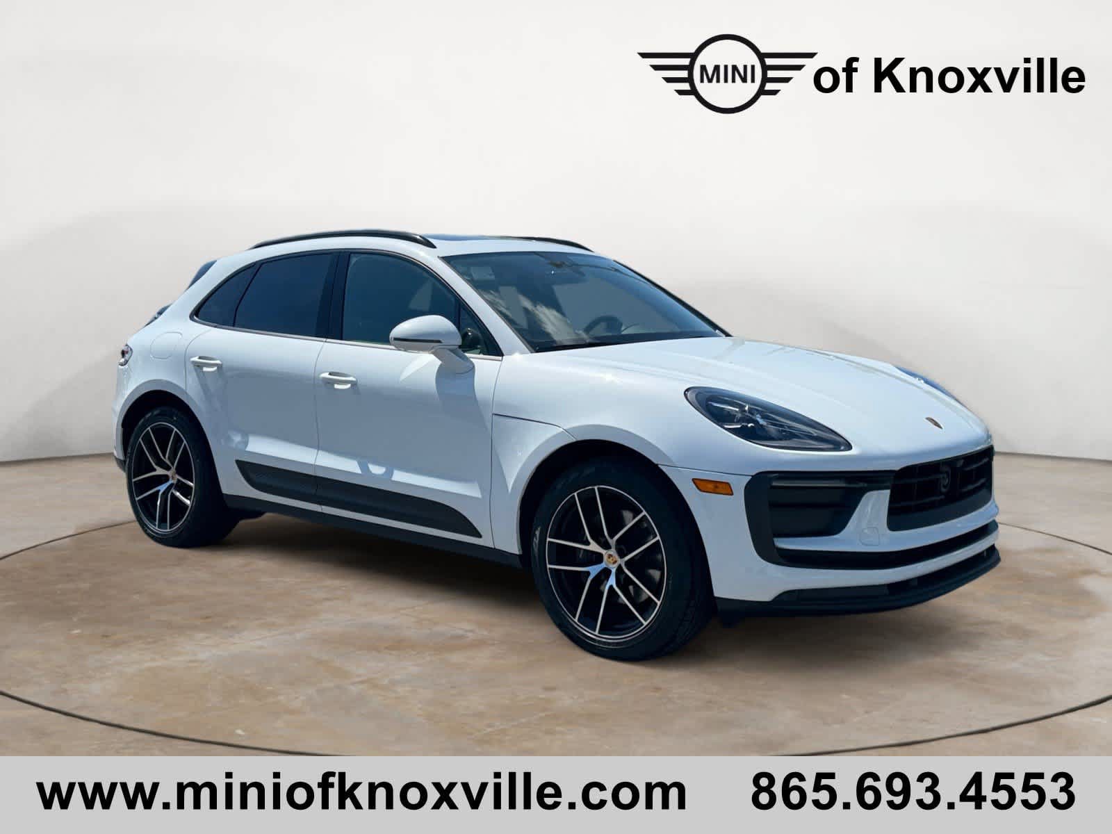 Used 2024 Porsche Macan AWD/4WD image 1