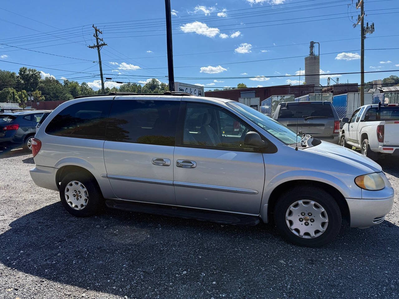 Used 2002 Chrysler Town & Country eL FWD image 7