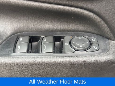 Used 2019 Chevrolet Equinox LT w/ Driver Convenience Package image 21