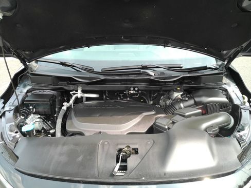 Used 2025 Honda Odyssey Touring image 4