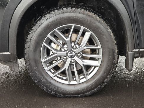 Used 2023 Nissan Rogue S image 26