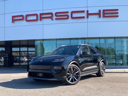 New 2025 Porsche Macan 4S Electric image 1