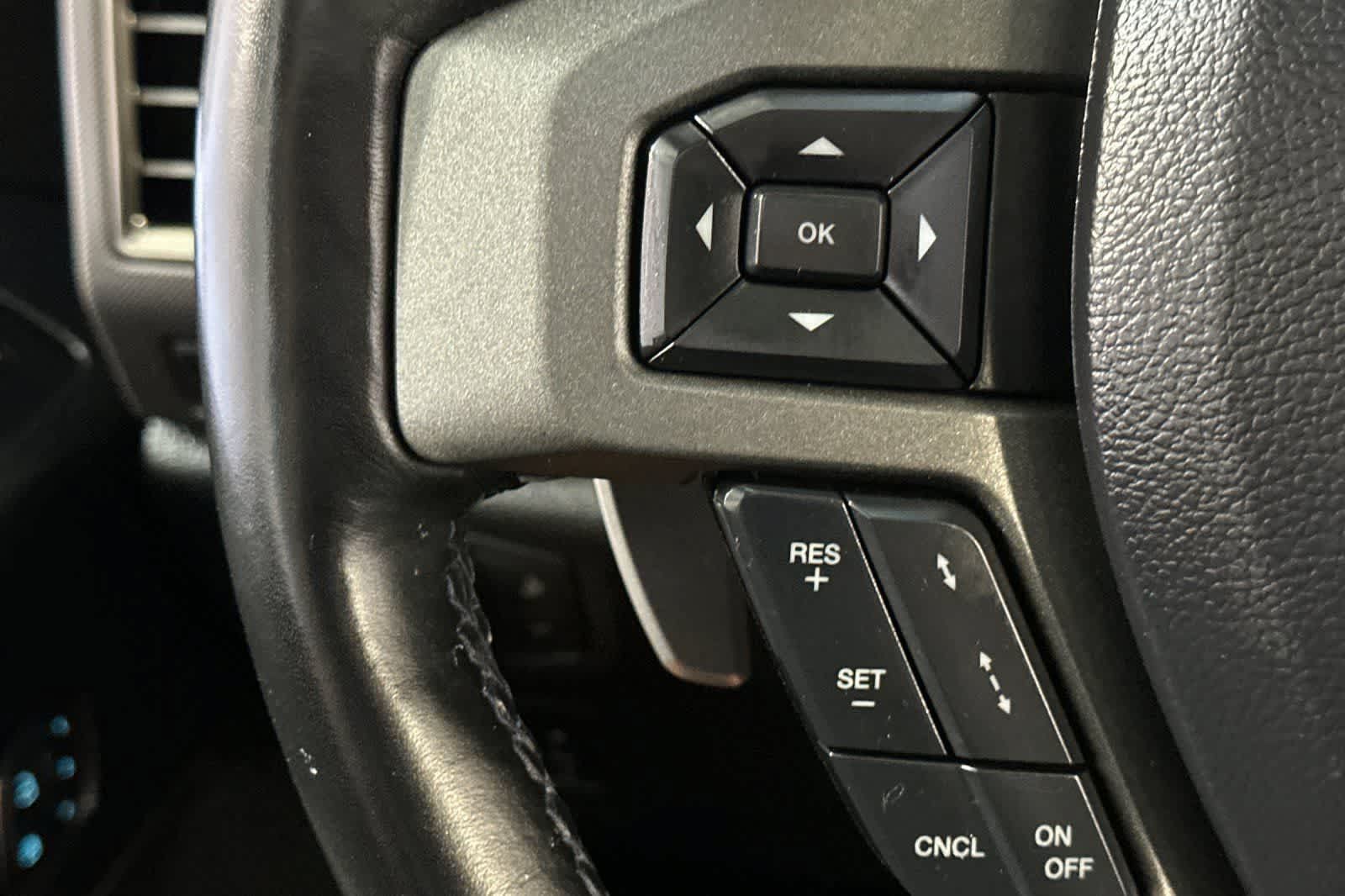 Used 2020 Ford F150 Raptor w/ Equipment Group 802A Luxury AWD/4WD image 31