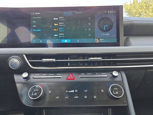 Used 2025 Hyundai Sonata SEL FWD image 18