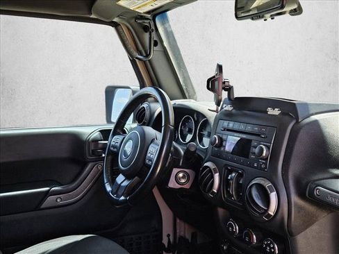 Used 2018 Jeep Wrangler Unlimited Sport S AWD/4WD image 12