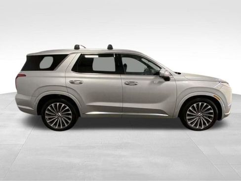 Used 2024 Hyundai Palisade Calligraphy image 18