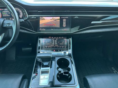 Used 2019 Audi Q8 Prestige w/ Luxury Package AWD/4WD image 34