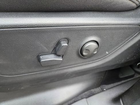 New 2026 RAM 1500 4x4 Crew Cab image 12