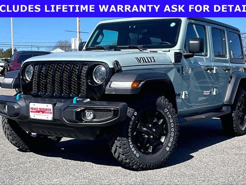 Used 2023 Jeep Wrangler Unlimited w/ Cold Weather Group AWD/4WD image 3
