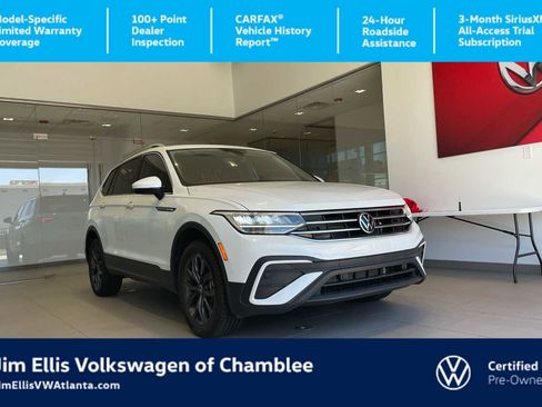 Used 2023 Volkswagen Tiguan SE image 1