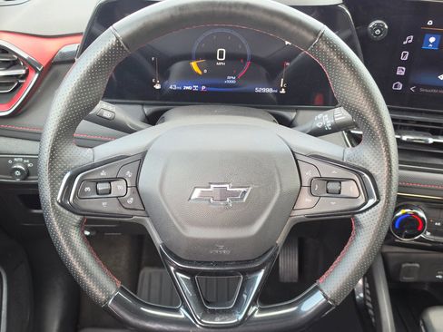 Used 2024 Chevrolet TrailBlazer RS w/ Driver Confidence Package AWD/4WD image 17