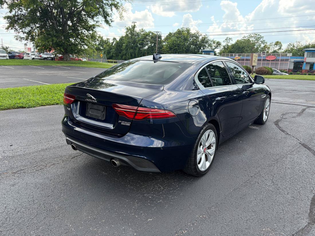 Used 2020 Jaguar XE S RWD image 5