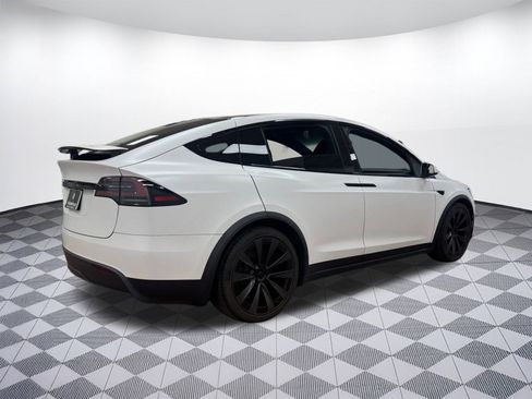 Used 2023 Tesla Model X image 7