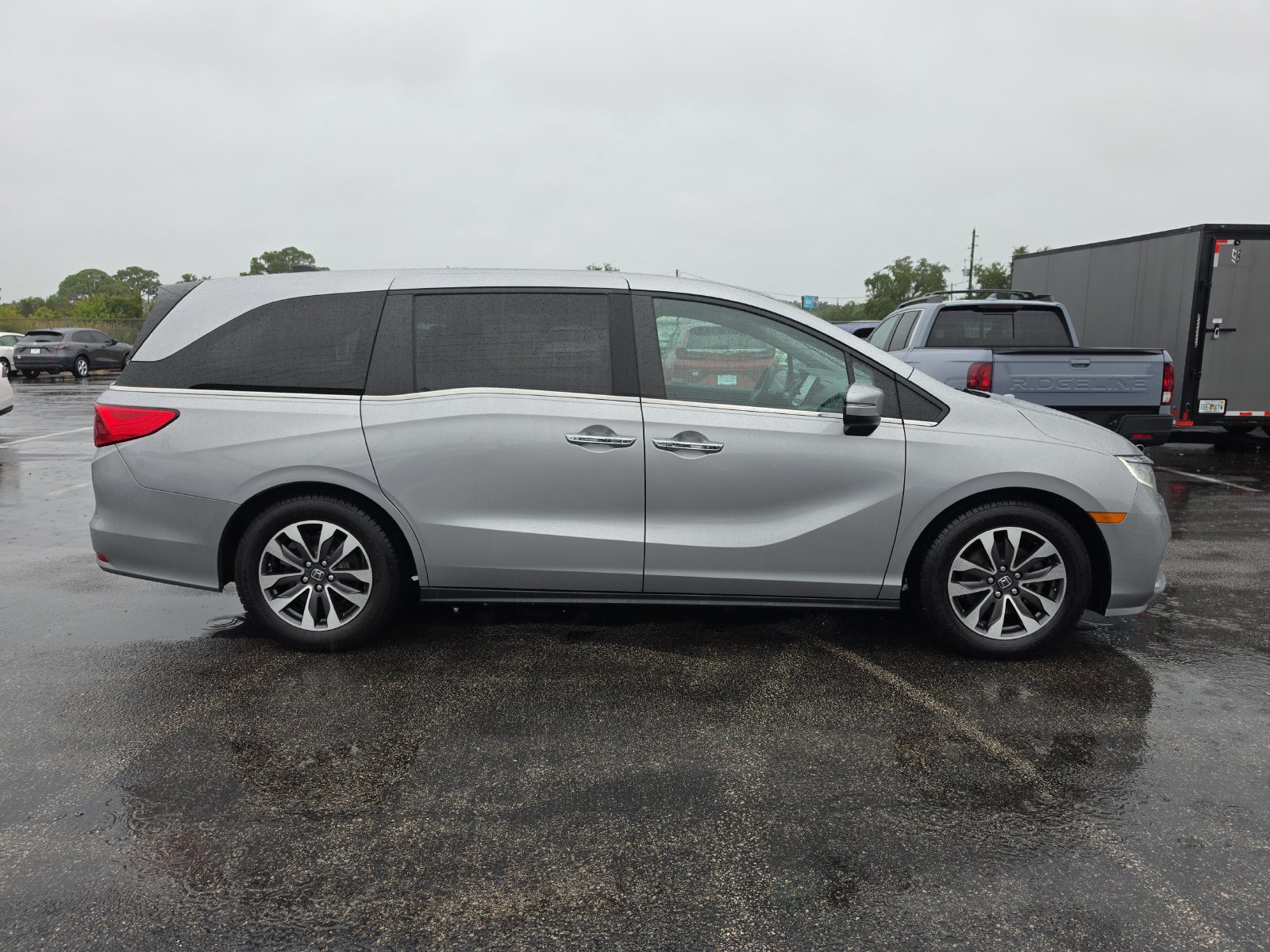 Used 2022 Honda Odyssey EX-L image 3