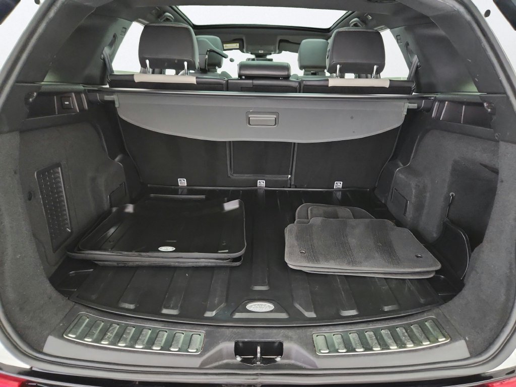 Used 2020 Land Rover Discovery Sport HSE R-Dynamic AWD/4WD image 35