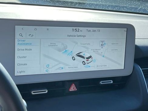 Used 2024 Hyundai Ioniq 5 SE image 16