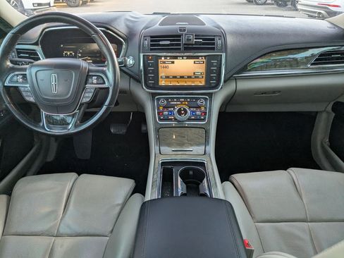 Used 2018 Lincoln Continental Reserve image 22