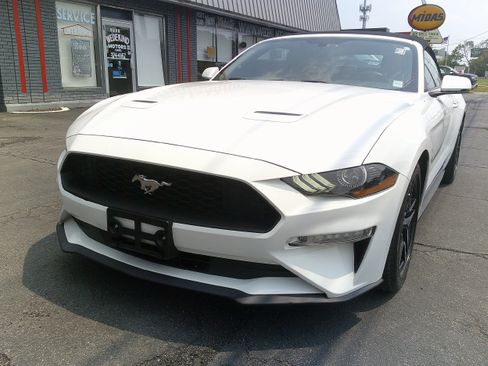 Used 2019 Ford Mustang Premium RWD image 7