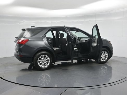 Used 2019 Chevrolet Equinox LS AWD/4WD image 5