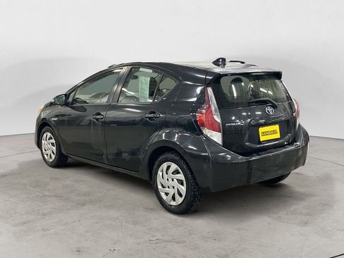 Used 2015 Toyota Prius C Two image 4