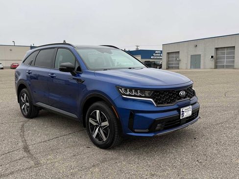 Used 2021 Kia Sorento EX w/ Panoramic Sunroof Package AWD/4WD image 2