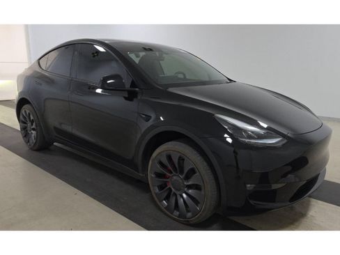 Used 2024 Tesla Model Y Performance AWD/4WD image 2