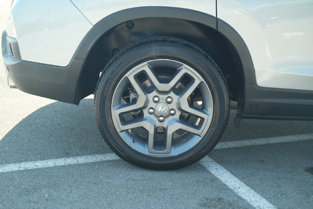 Used 2023 Honda Passport EX-L image 47