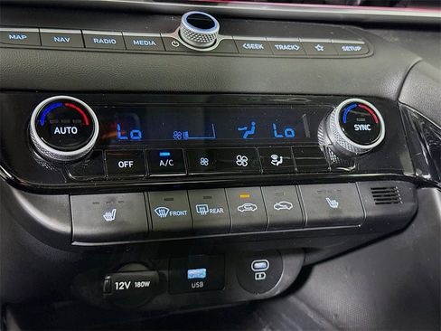 Certified 2024 Hyundai Elantra SEL w/ Convenience Package image 10