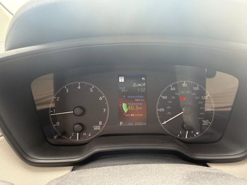 Used 2025 Toyota Corolla Cross L FWD image 16