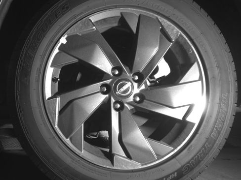 Used 2025 Nissan Rogue SV FWD image 14