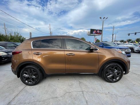 Used 2020 Kia Sportage S w/ S FWD Sunroof Package image 4