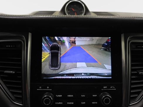 Used 2017 Porsche Macan AWD/4WD image 25