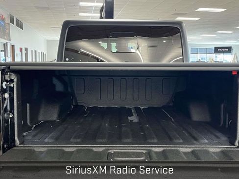 Certified 2025 Jeep Gladiator Rubicon w/ Dual Top Group image 20