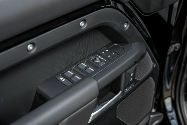 New 2026 Land Rover Defender 110 X-Dynamic SE AWD/4WD image 52