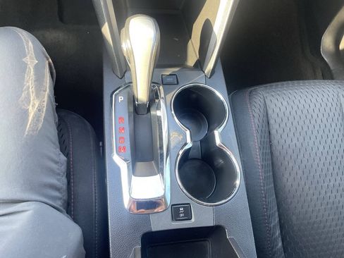 Used 2015 GMC Terrain SLE FWD image 26