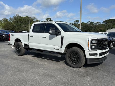 New 2026 Ford F250 Lariat w/ Black Appearance Package AWD/4WD image 2