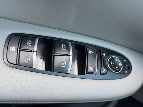 Used 2023 INFINITI QX50 Luxe FWD image 37