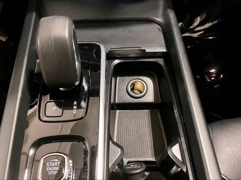 Certified 2024 Volvo XC60 B5 Core AWD/4WD image 35