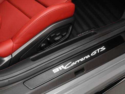 Used 2024 Porsche 911 Carrera GTS image 31