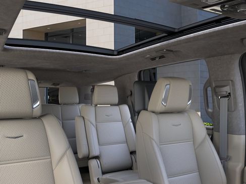 New 2026 Cadillac Escalade Platinum Luxury w/ LPO, Radiant Package AWD/4WD image 24