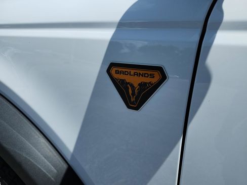 New 2025 Ford Bronco Badlands image 24